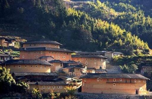 人少景美！五一小長(cháng)假最適合出游的的當地